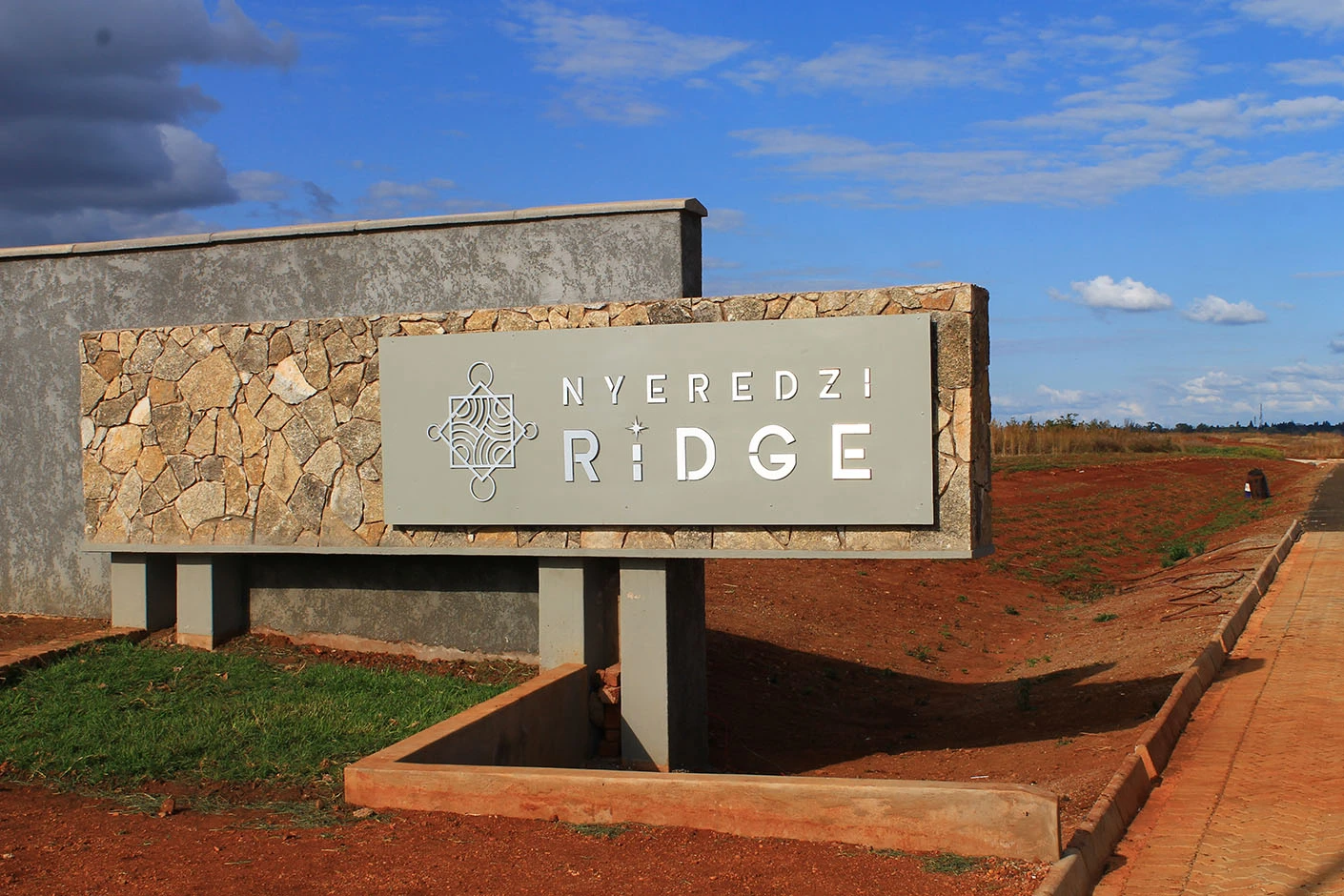 Nyeredzi Ridge